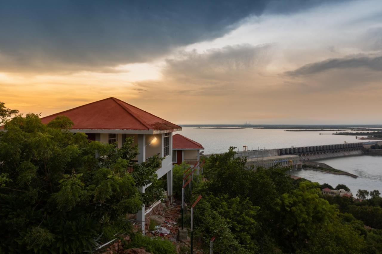 KSTDC Hotel Mayura Krishna Almatti Bāgalkot Dış mekan fotoğraf